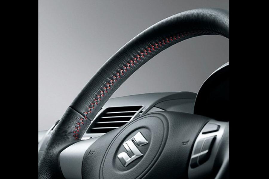  Suzuki Escudo Salomon X-Adventure 2012 года  (фото 16 из 16)